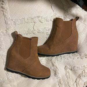 Brown wedges